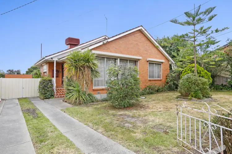 7 Inverloch Crescent, Dallas VIC 3047
