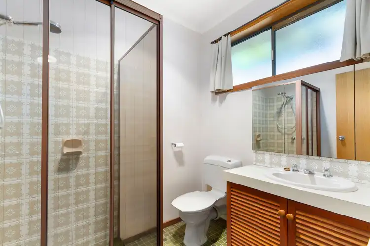 Fifth view of Homely house listing, 18 Glenlee Court, Traralgon VIC 3844