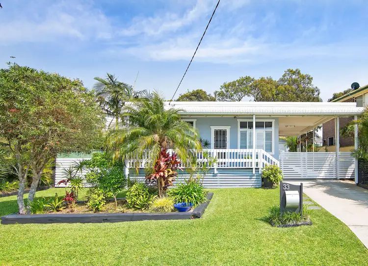 33 Woodland Parkway, Buff Point NSW 2262