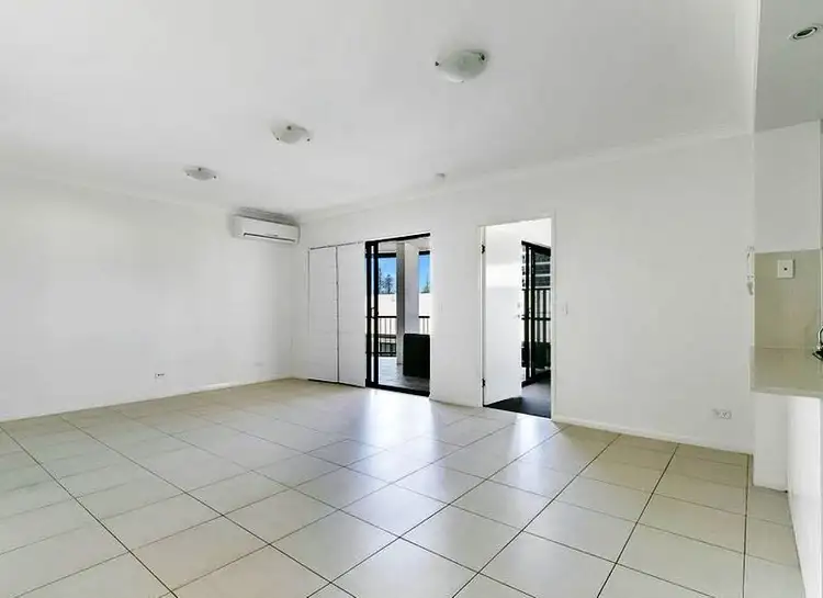 Sixth view of Homely unit listing, 8/152 Mein Street, Scarborough QLD 4020