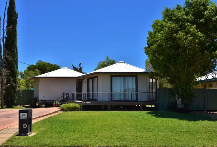 28 Miner Road, Longreach QLD 4730