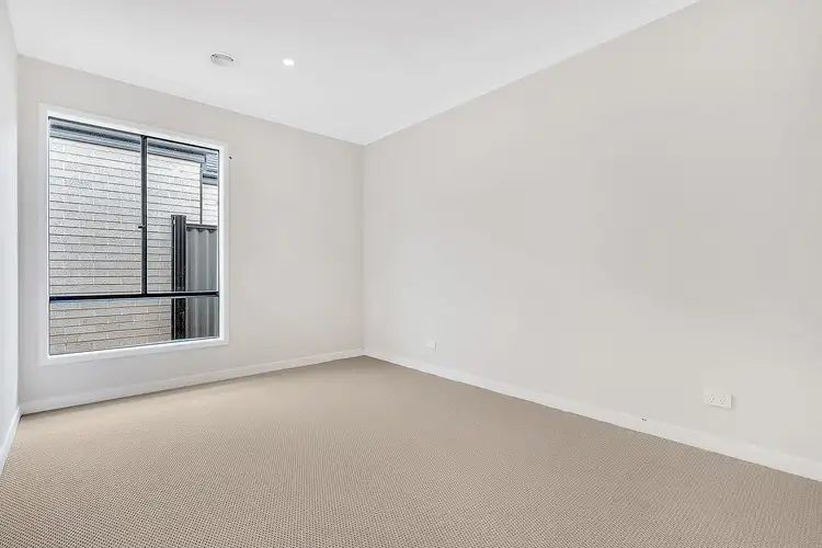 Fourth view of Homely house listing, 5 Delaware Road, Craigieburn VIC 3064