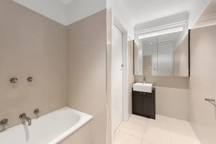 Sixth view of Homely house listing, 4/18 Wordsworth Avenue, Clayton South VIC 3169