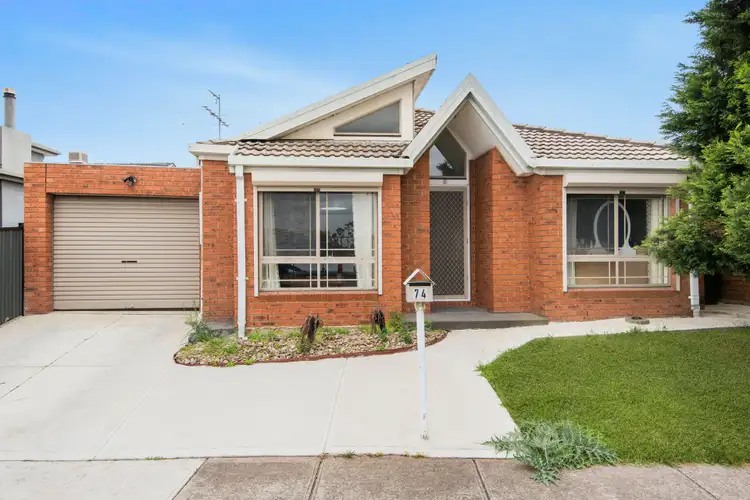 2/74 Arthur Phillip Way, Mill Park VIC 3082