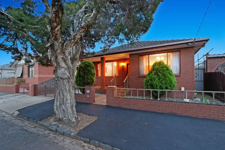 12 Bank Street, Brunswick VIC 3056