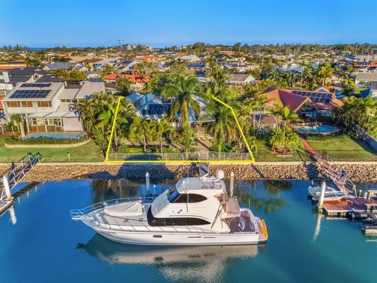 Fifth view of Homely house listing, 2 Binnacle Close, Raby Bay QLD 4163
