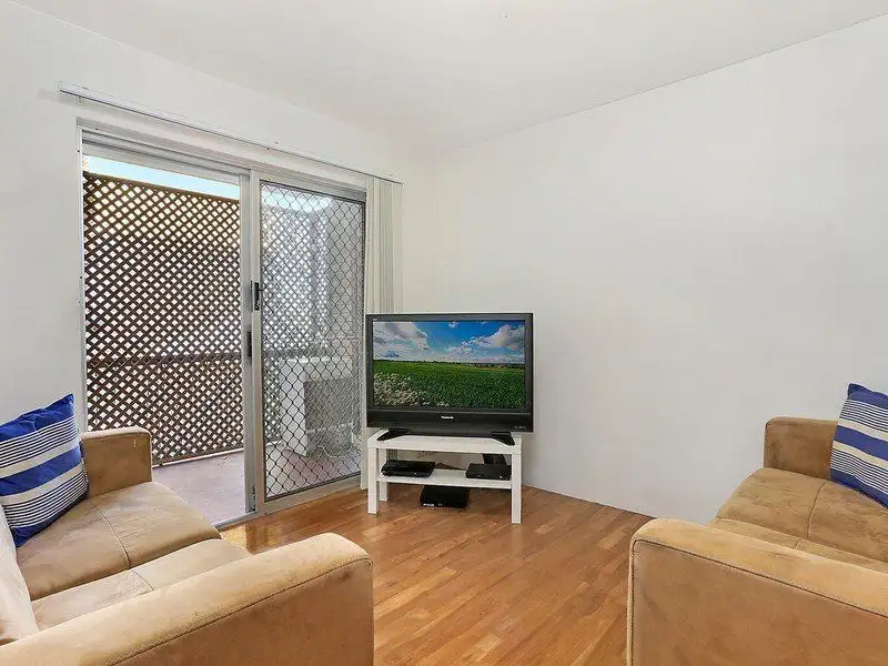 Main view of Homely unit listing, 3/7 Lomond Terrace, East Brisbane QLD 4169