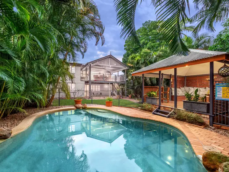 87 Lindsay Street, Hawthorne QLD 4171