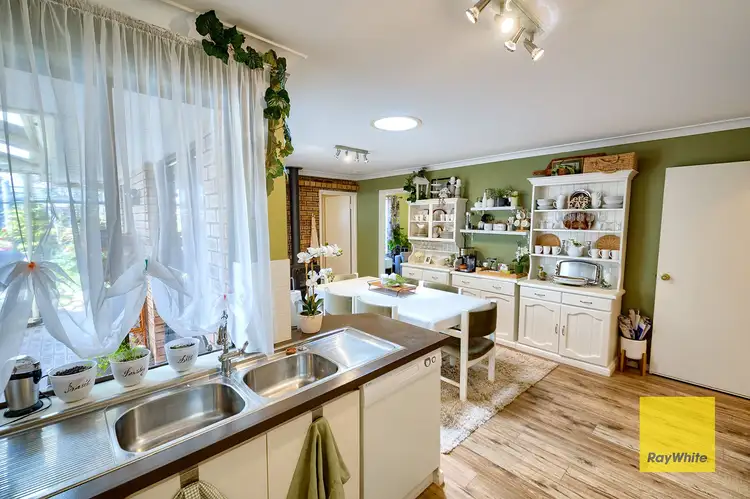 Fifth view of Homely house listing, 32 Erindale Court, Yakamia WA 6330