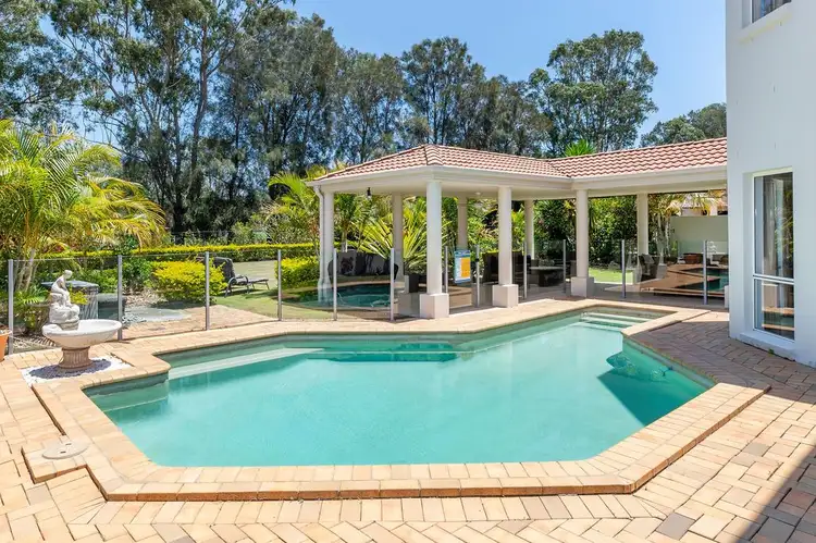 3190 Riverleigh Drive, Hope Island QLD 4212