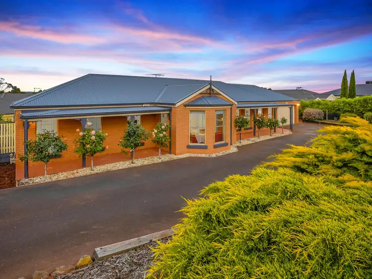 30 Shaw Drive, Romsey VIC 3434
