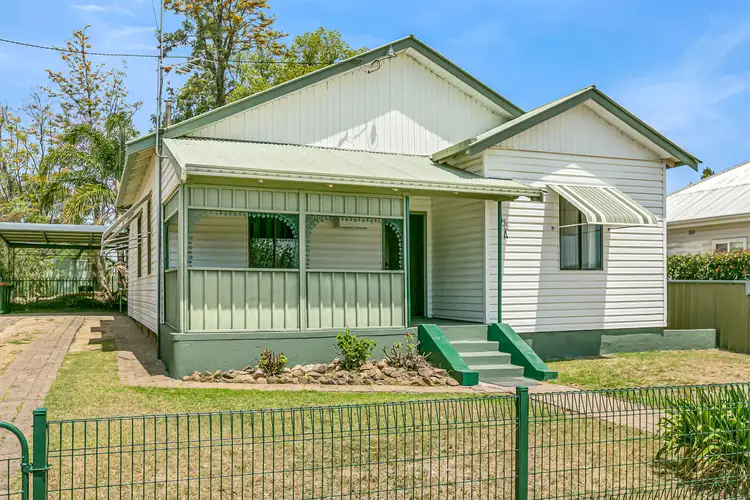4 Gidley Street, Tamworth NSW 2340