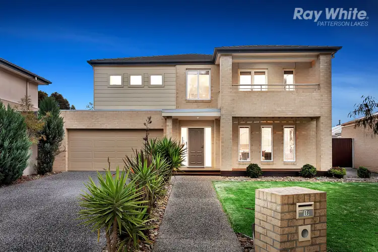 16 Merri Drive, Waterways VIC 3195