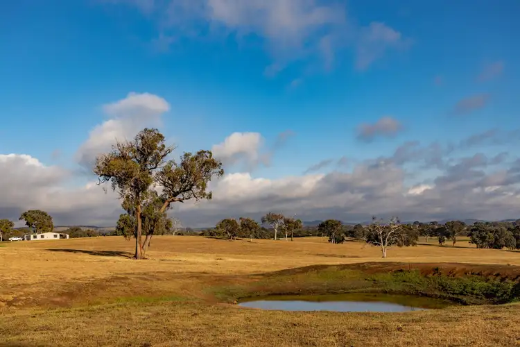 1135 Veterans Road, Gunning NSW 2581