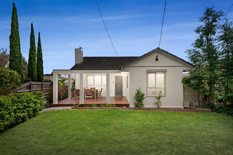 1/2 Walcha Court, Chadstone VIC 3148