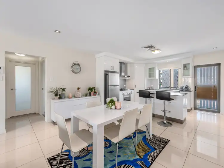 10/215 Wellington Road, East Brisbane QLD 4169
