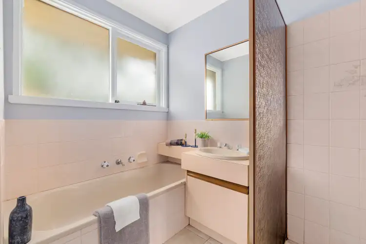 Seventh view of Homely house listing, 3 Citrus Close, Mill Park VIC 3082