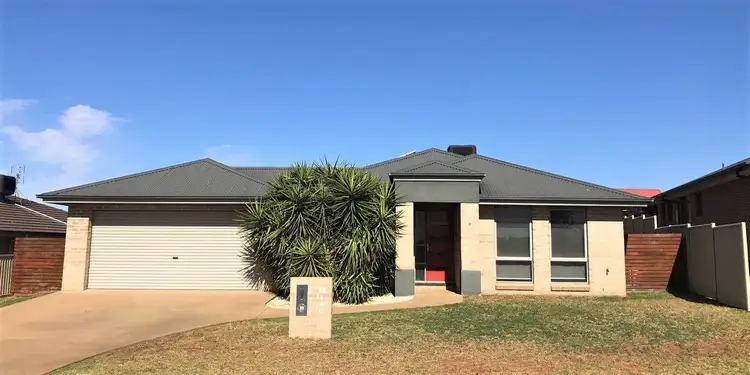 9 Cedar Crescent, Parkes NSW 2870