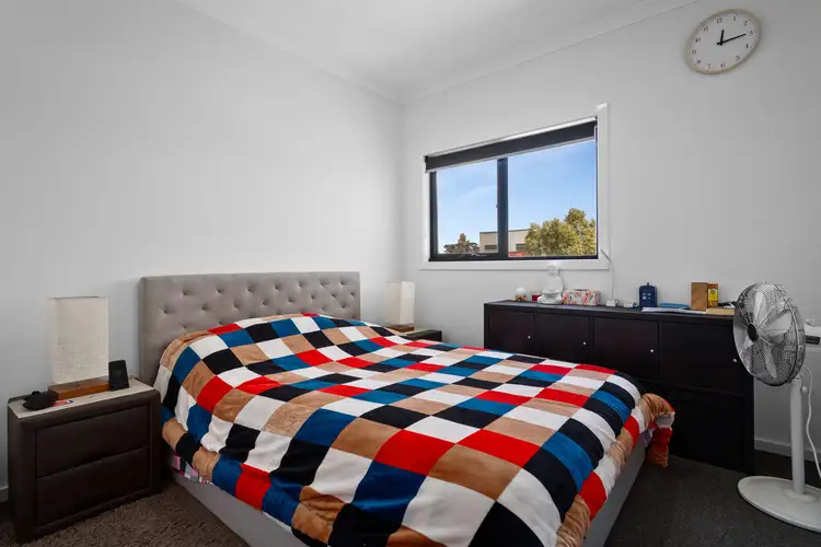 Fifth view of Homely unit listing, 11 Nugget Way, Cranbourne East VIC 3977