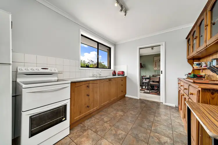 Fifth view of Homely house listing, 6 Searle Place, Holt ACT 2615