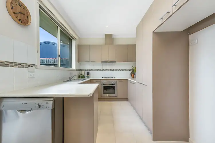 Fifth view of Homely house listing, 2/17 Greystoke Court, Berwick VIC 3806