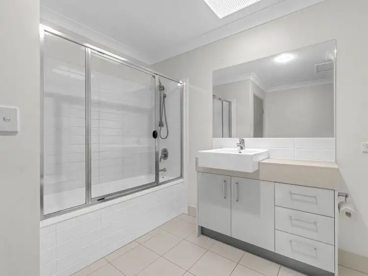 Third view of Homely apartment listing, 6/208 Riding Road, Balmoral QLD 4171