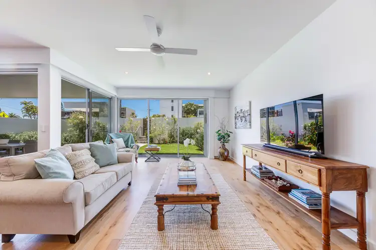 2/33-35 Edward Street, Alexandra Headland QLD 4572