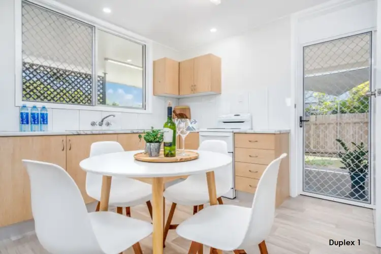 Fifth view of Homely semi-detached listing, 1 & 2/18 Hillview Crescent, Whitfield QLD 4870