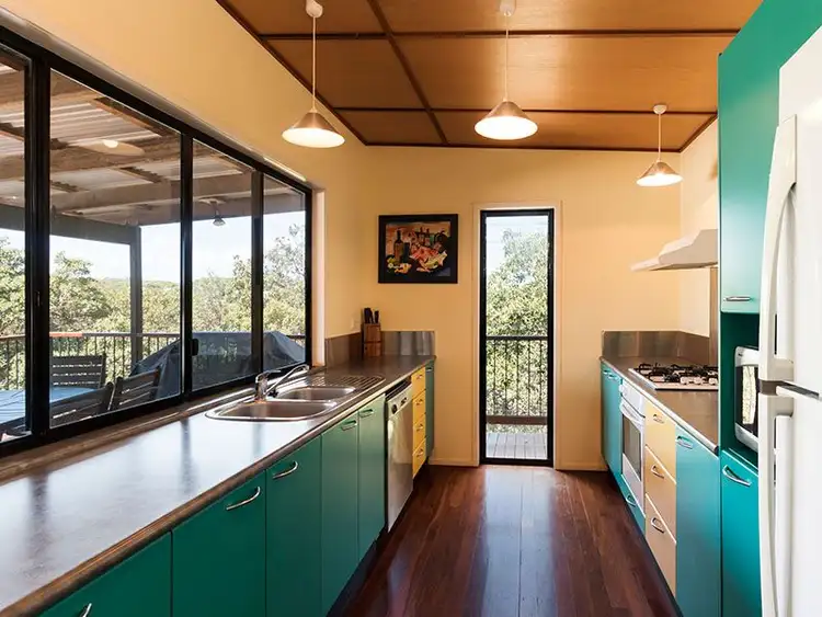 Sixth view of Homely house listing, 2/42 Booran Street, Point Lookout QLD 4183