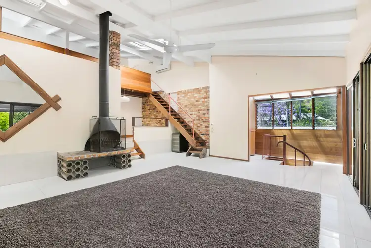 3 Peggy Place, Chapel Hill QLD 4069