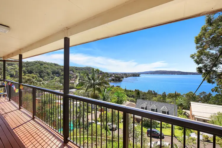 12 Sandstone Crescent, Tascott NSW 2250