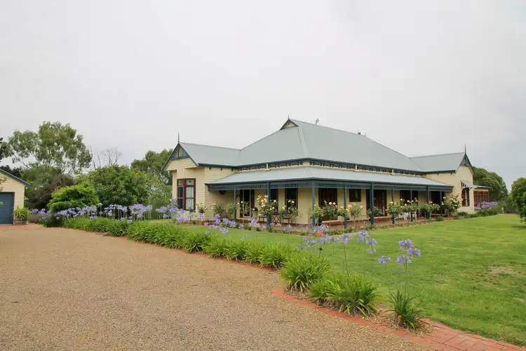 288 Pine Road Kingsvale via, Young NSW 2594