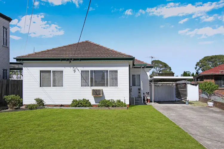 4 Arana Place, Cabramatta West NSW 2166