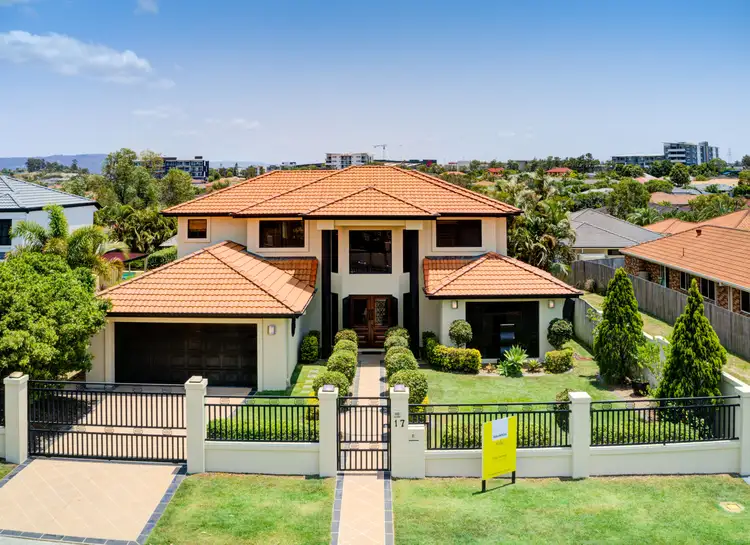 17 Applegum Court, Robina QLD 4226
