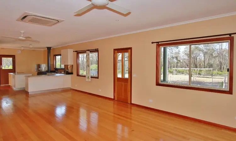 Seventh view of Homely house listing, 118 Biggins Lane, Heathcote VIC 3523