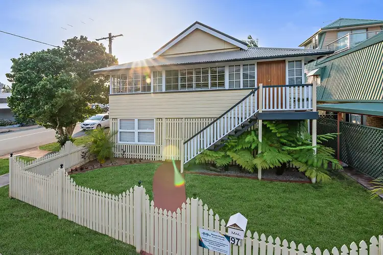 97 Prince Edward Parade, Scarborough QLD 4020