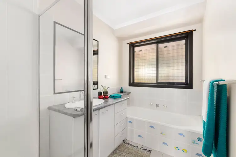 Sixth view of Homely house listing, 1 Yvette Court, Epping VIC 3076