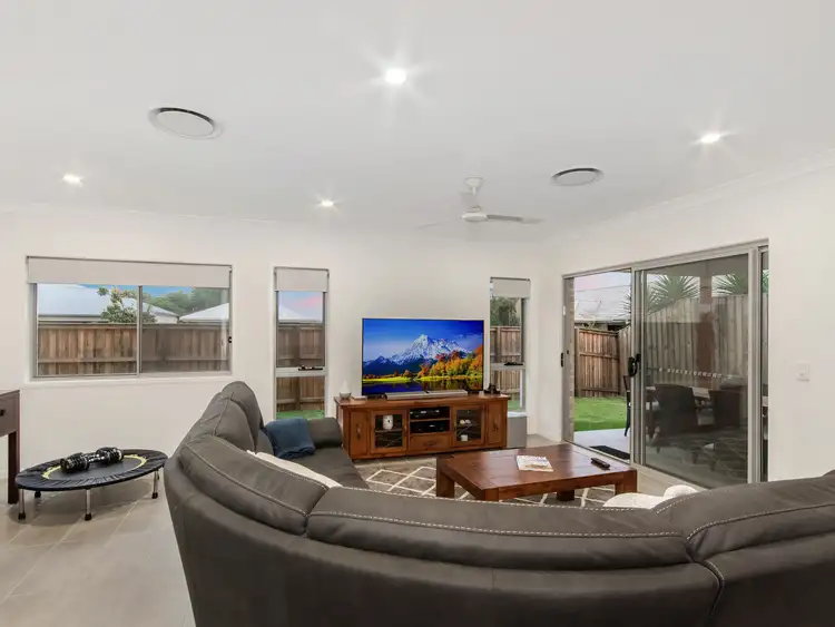 Fifth view of Homely house listing, 2 Oxenford Place, Oxenford QLD 4210