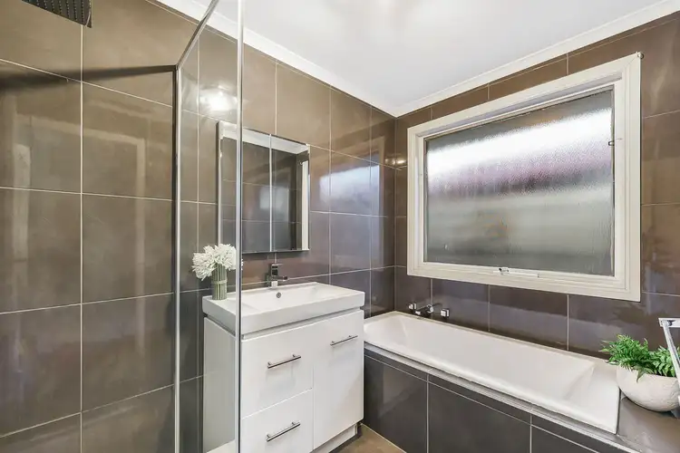 Sixth view of Homely unit listing, 6 Garnet Court, Hampton Park VIC 3976