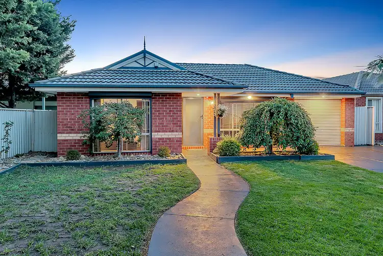 Second view of Homely house listing, 8 Crossdale Green, Craigieburn VIC 3064