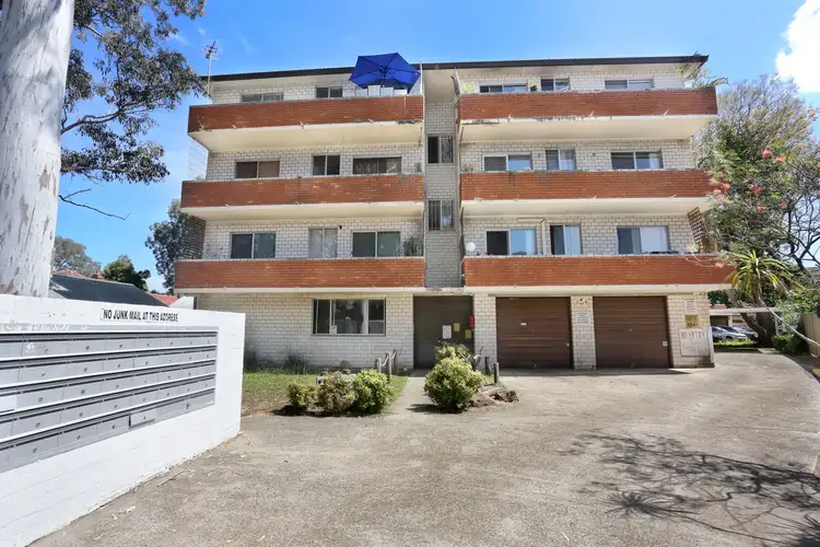 1 Waterside Crescent