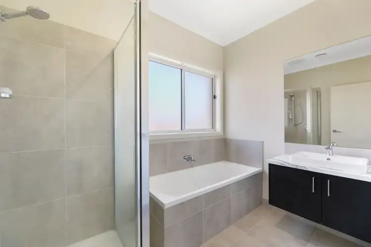 Fourth view of Homely house listing, 5 Appleporch Way, Drouin VIC 3818