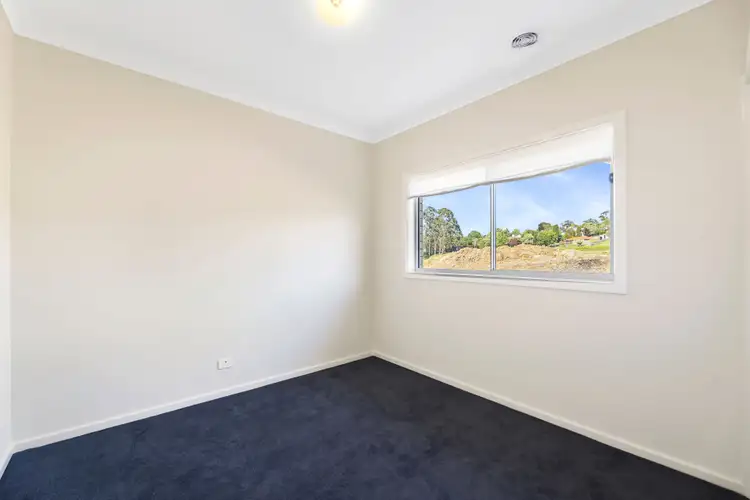 Seventh view of Homely house listing, 5 Appleporch Way, Drouin VIC 3818
