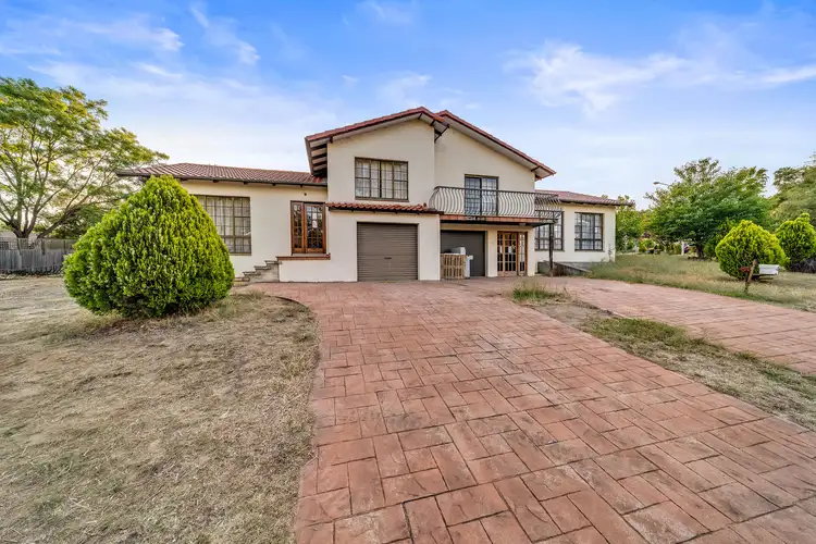 2 Piguenit Close, Lyneham ACT 2602