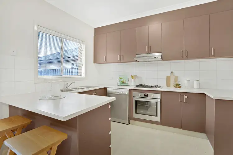 Sixth view of Homely house listing, 8 Hollows Court, Craigieburn VIC 3064