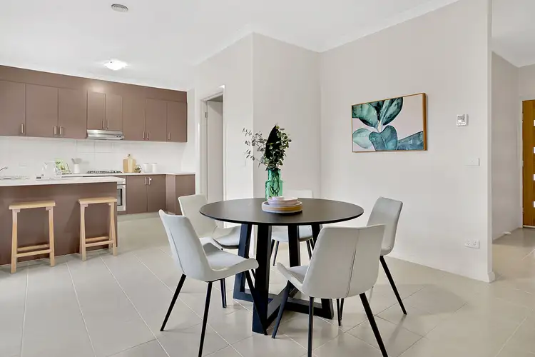 Seventh view of Homely house listing, 8 Hollows Court, Craigieburn VIC 3064