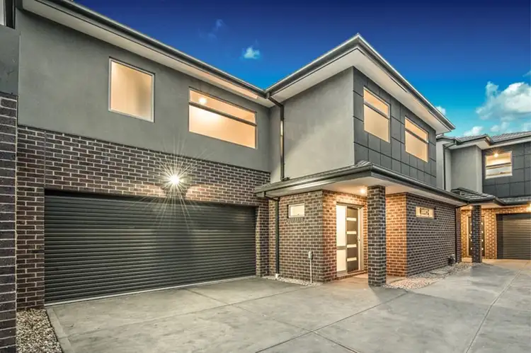 2/9 Hughes Parade, Reservoir VIC 3073