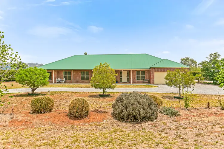 19 Barrington Drive, Tamworth NSW 2340