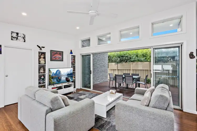 1/107 Tongarra Road, Albion Park NSW 2527