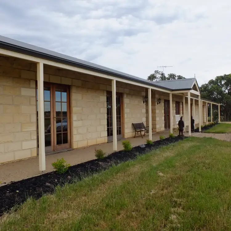 350 Eagles Nest Road
